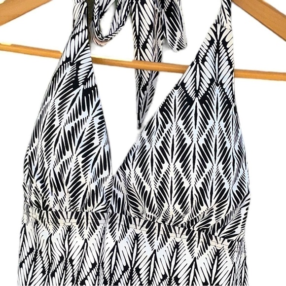 SUNSETS tankini top, halter style, size DD, removable padding in cups, NWT - Picture 3 of 7